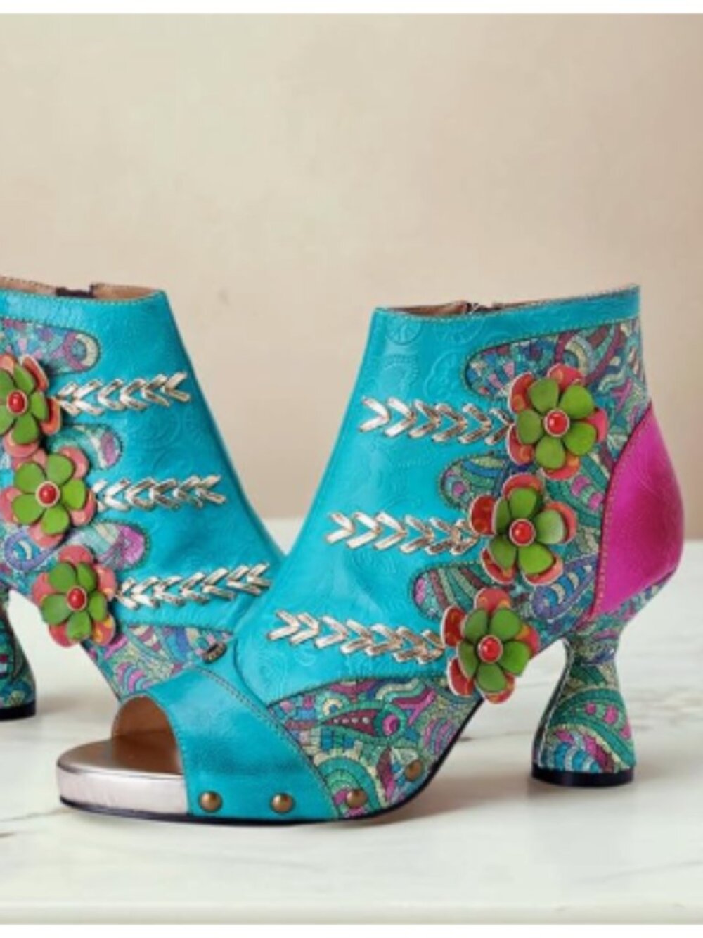 NEW Women's Lambskin Shoes Size 10